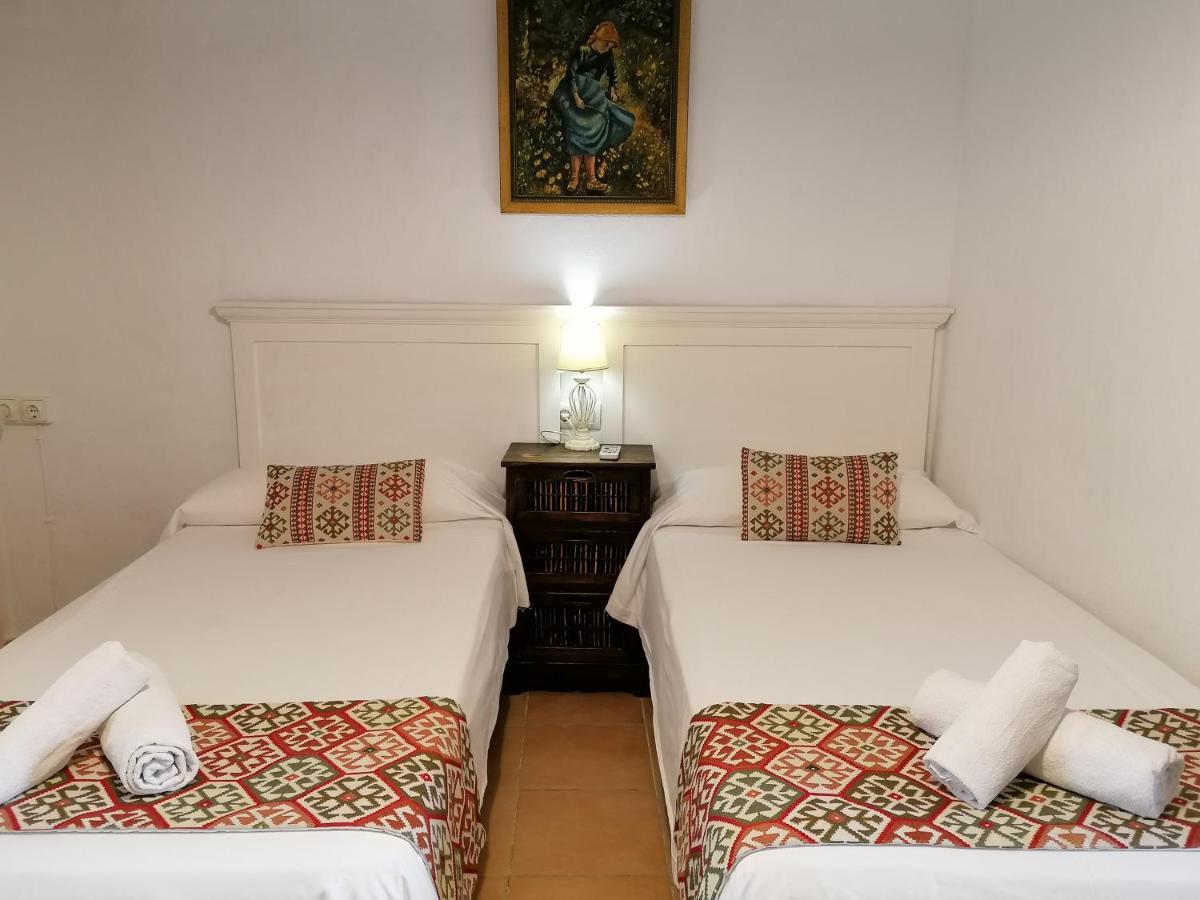 Apartamentos El Patio Andaluz เฮเรซ เด ลาฟรอนเตรา ภายนอก รูปภาพ